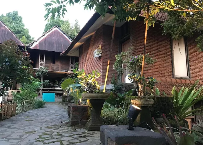 Kraras The & Donbiyu Rooftop Rendezvous Restaurant * Munduk